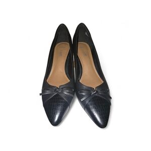 Clarks Elegant Black Loafers with Bow